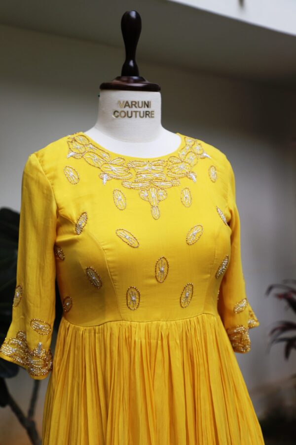MACAROON YELLOW