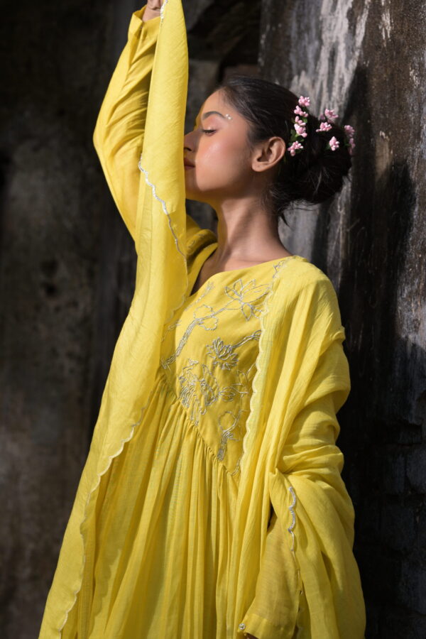 Greeshma Witch Hazel