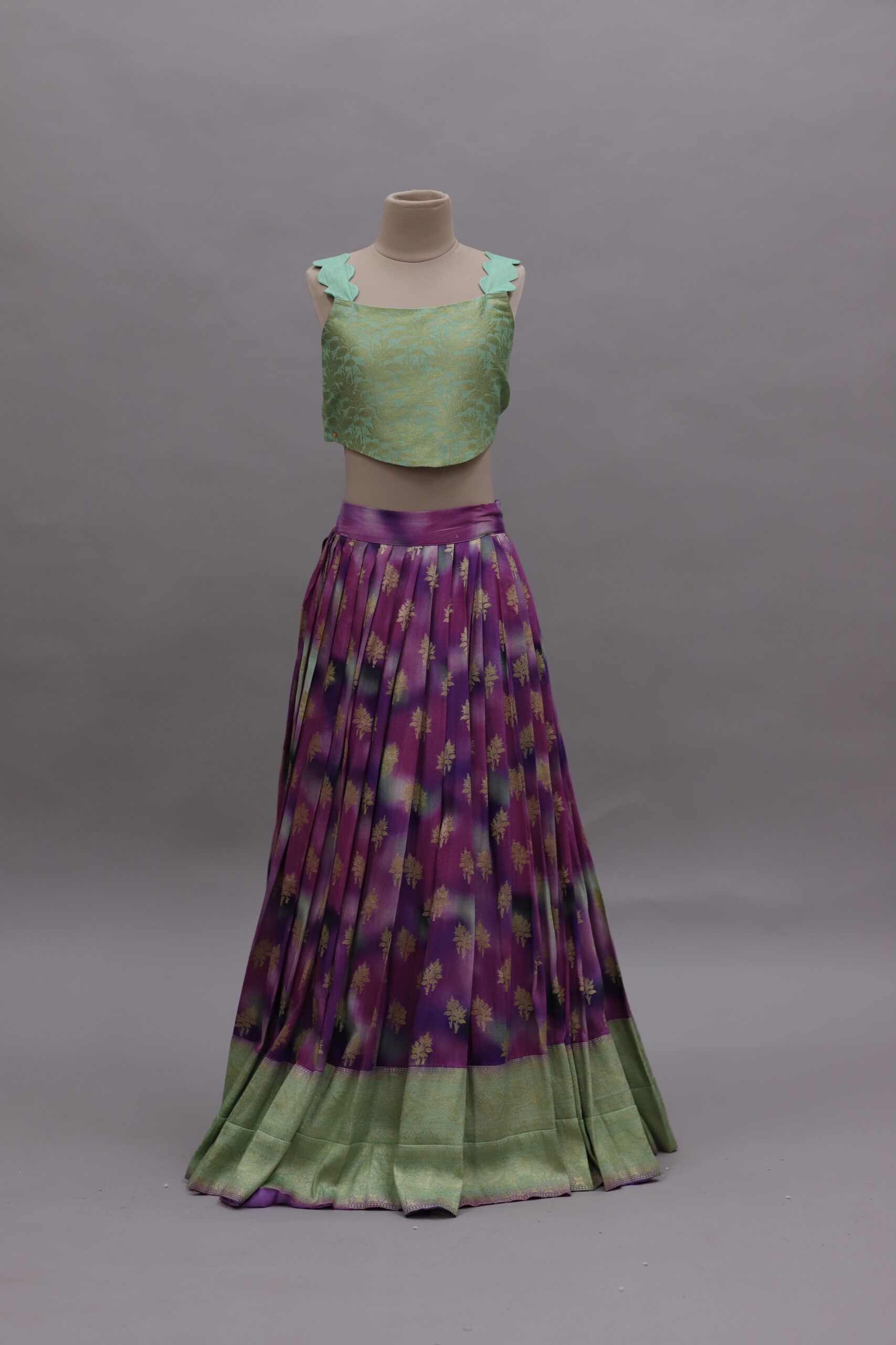 2574E324-3AF6-4507-B713-F0B90CA1881D