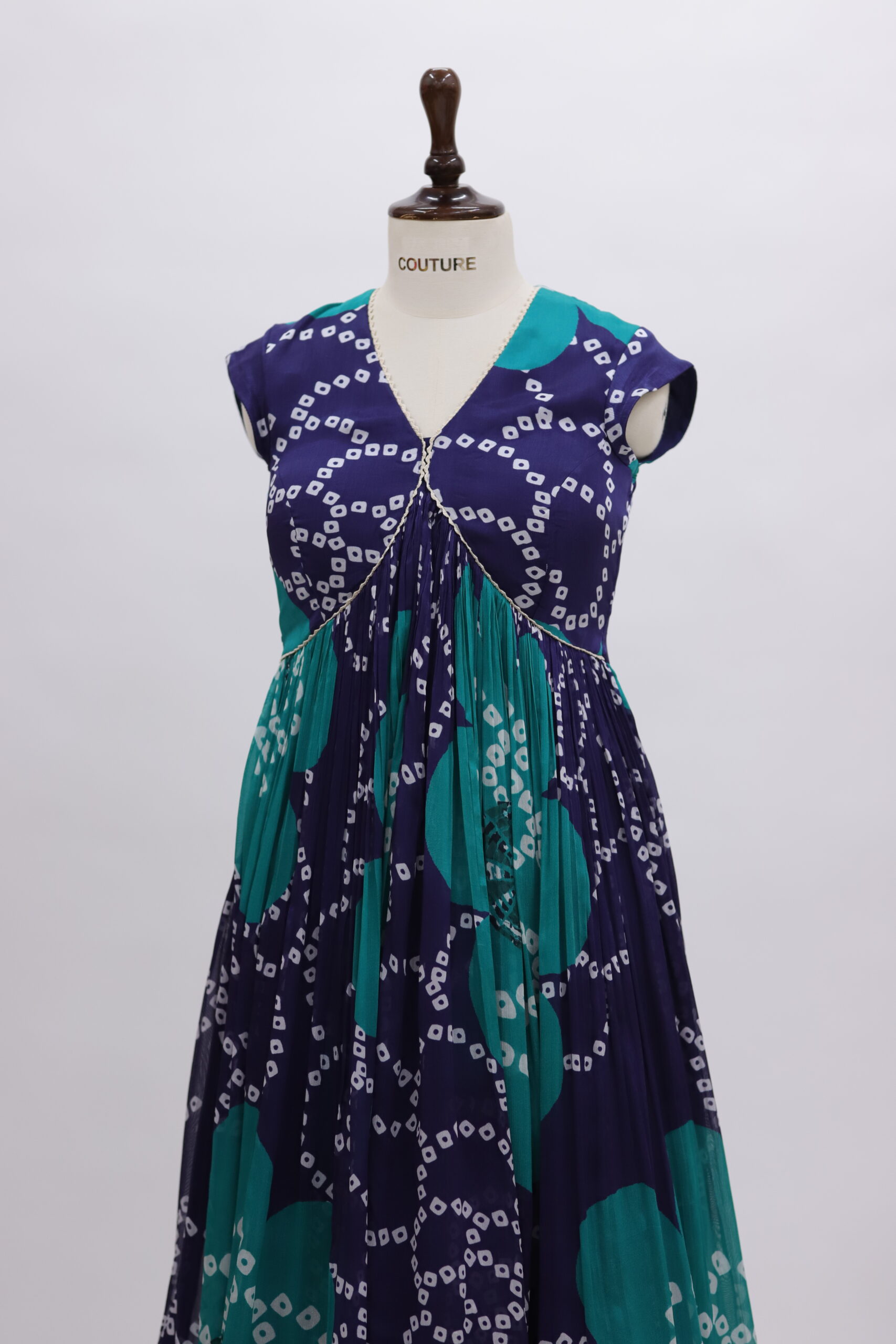 79726784-E0AE-49F6-B894-4B1C6F645363