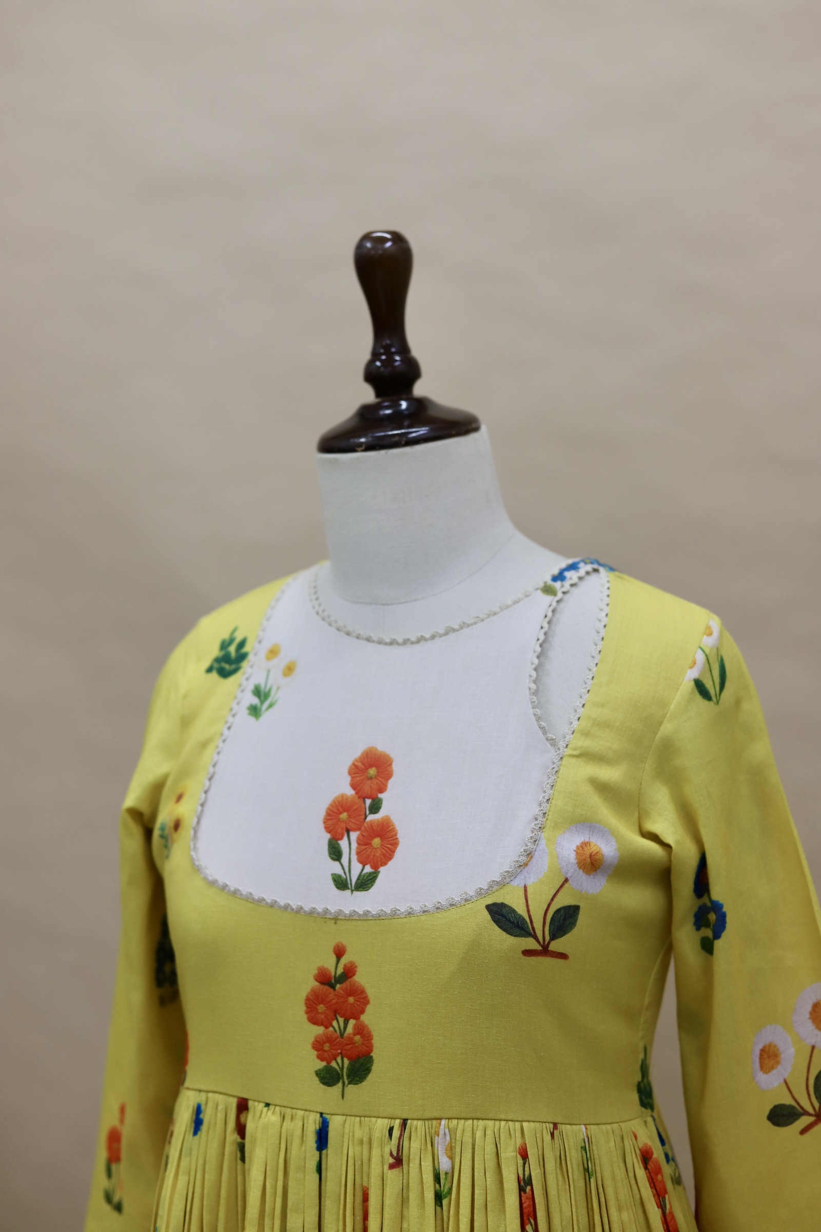 0AFABD0C-8B33-425B-BDA7-F742C1681341_1_201_a