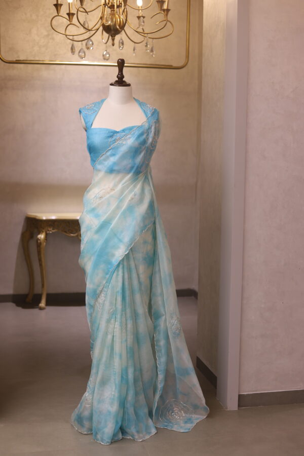 ELARA BLUE